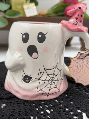 haunted halloween pink ghost witch hat figurine mug 17 oz nwt